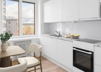 Kuva valmiista keittiöstä